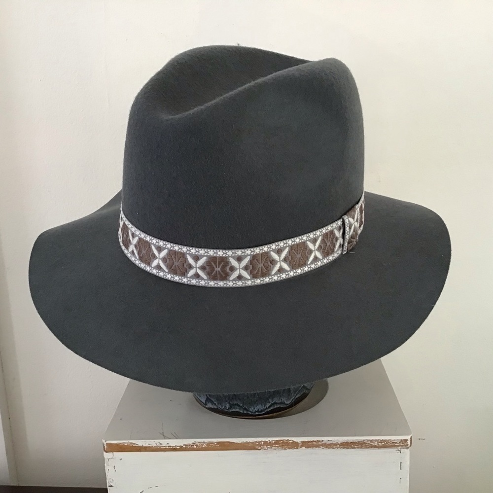 Gelso Bianco Safari/ Indiana Jones hat. Wool felt. Gray. OS NWT